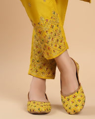 Mustard Zari Lattice Floral Khussa