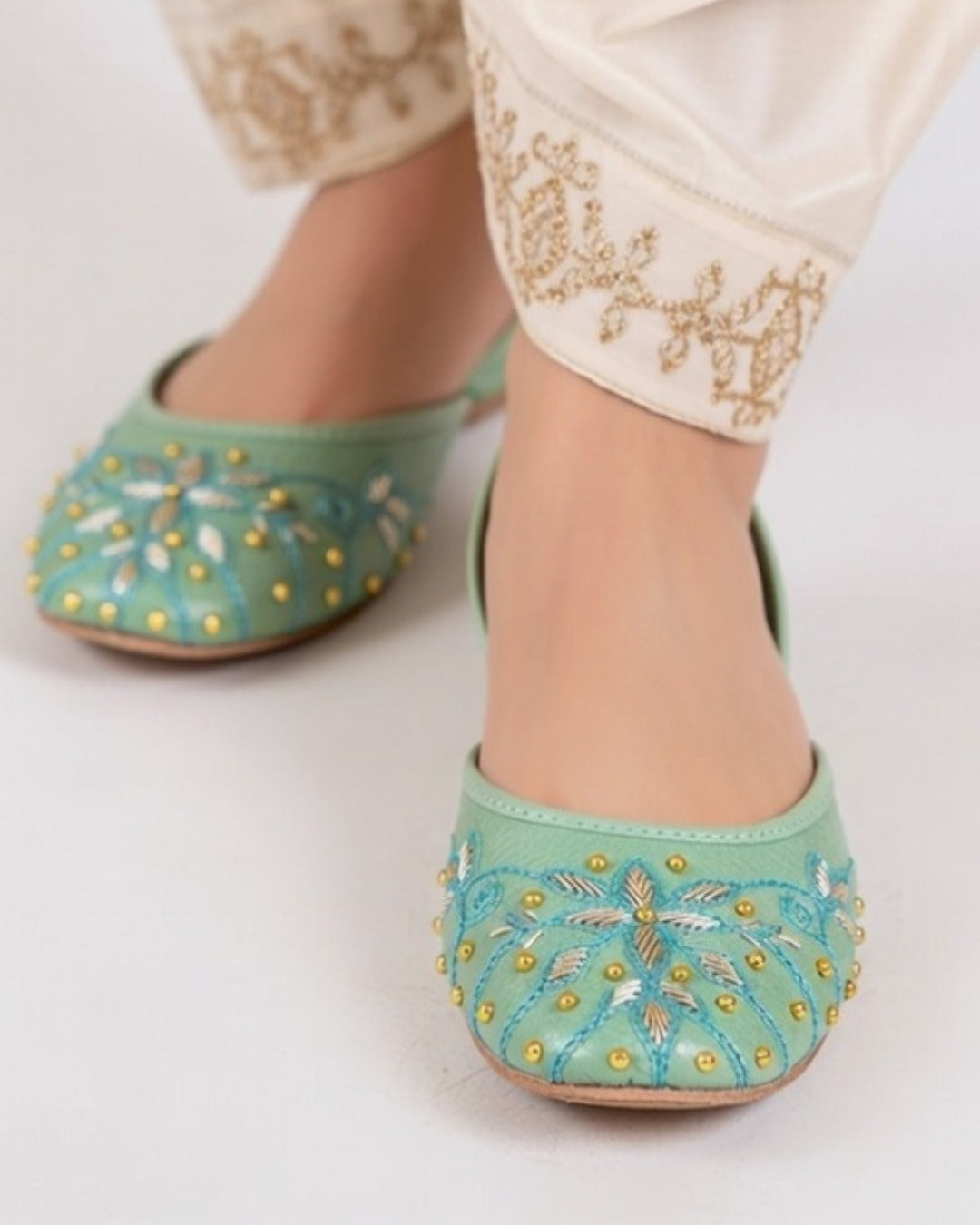 Turquoise Tilla & Pearl Embellished Khussa
